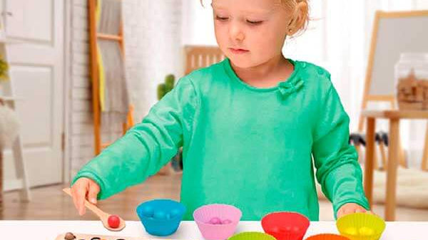 Os 5 Benefícios dos Brinquedos Montessori para o Desenvolvimento Infantil