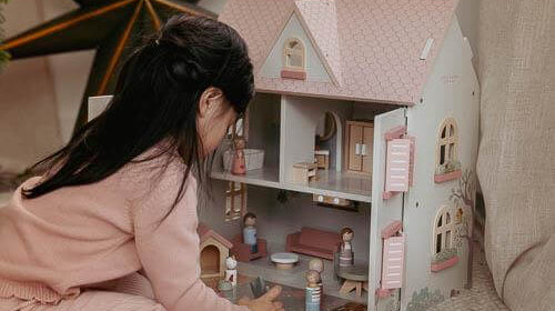 Casa de Bonecas Little Dutch: A Escolha Perfeita para um Natal Mágico