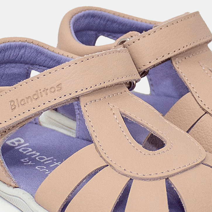 Sandálias Blanditos Rosa 2025, práticas e confortáveis para os pés das crianças, ideal para o verão.