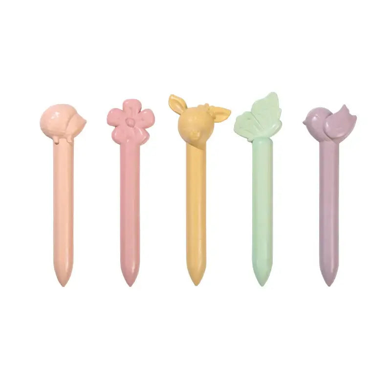 Lápis de Cera Fairy Garden Little Dutch em forma de animais e flores em tons pastel.