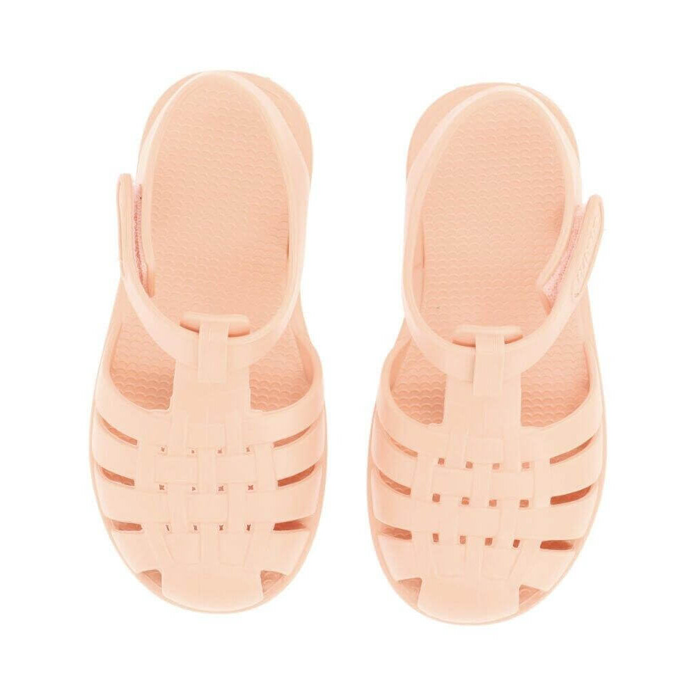 Igor sandálias de criança tamanho 28 na cor salmão, perfeitas para o verão e atividades ao ar livre.