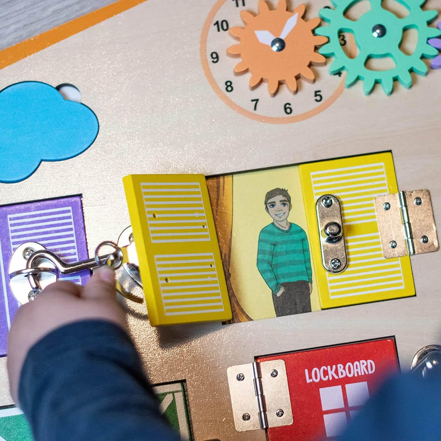 Lockboard / Tabuleiro de fechaduras e atividades | MAX&LEA - Mini-Me - Baby & Kids Store