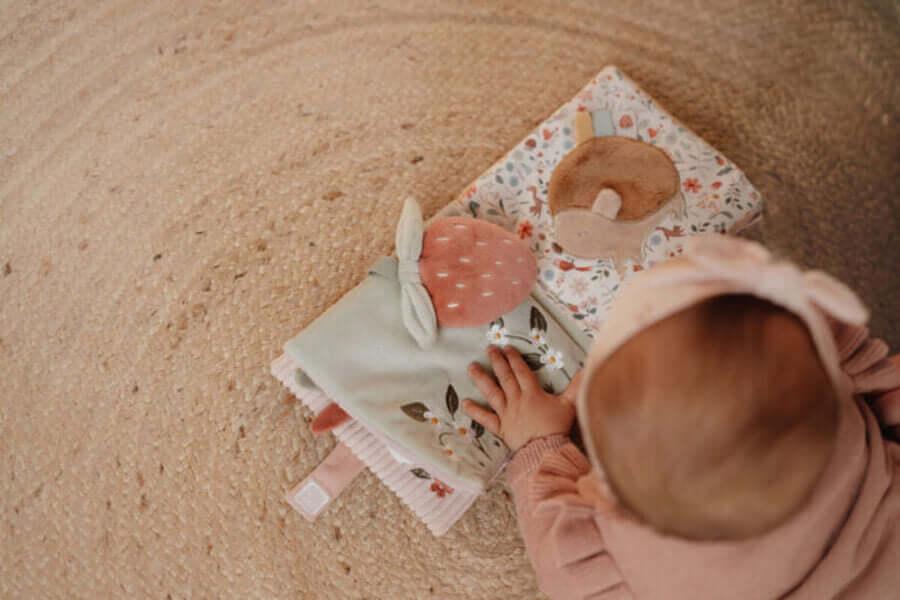 Livro de Atividades fofinho Fairy Garden - Little Dutch - Mini-Me - Baby & Kids Store