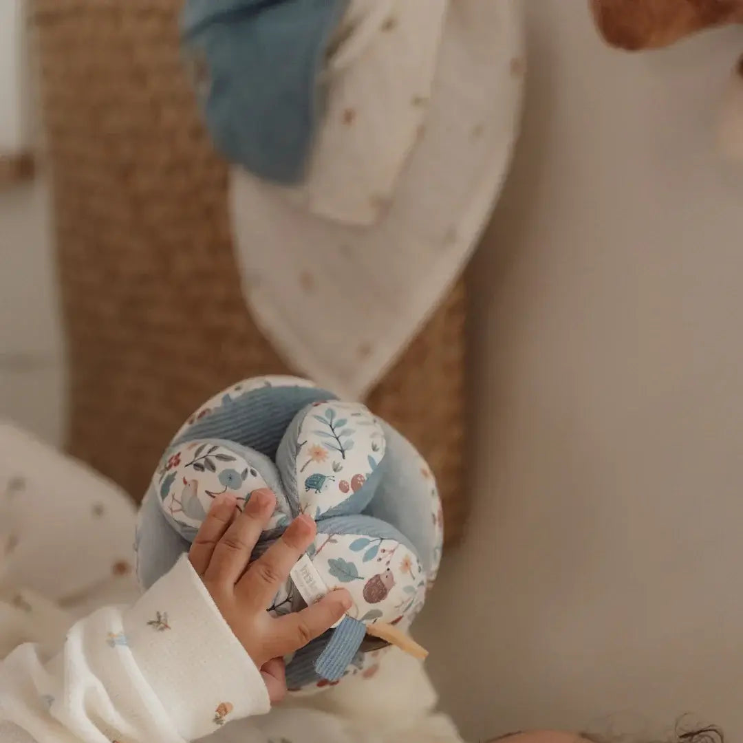 Bola Sensorial de atividades bebé - Forest Friends | Little Dutch - Mini-Me - Baby & Kids Store