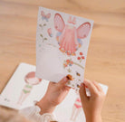 Livro Veste a Rosa | Little Dutch Mini-Me - Baby & Kids Store