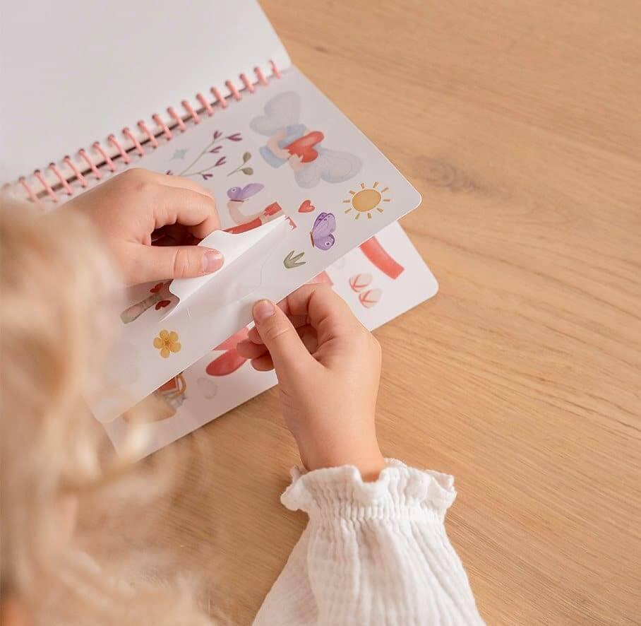 Livro Veste a Rosa | Little Dutch - Mini-Me - Baby & Kids Store