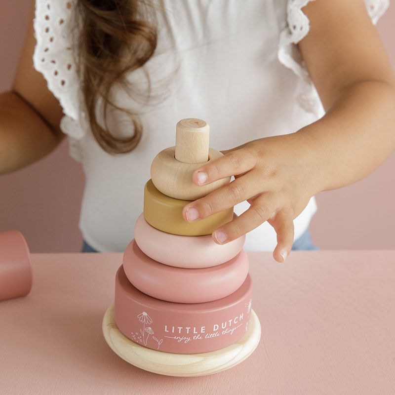 Torre de argolas de empilhar em madeira – Rosa | Little Dutch Mini-Me - Baby & Kids Store