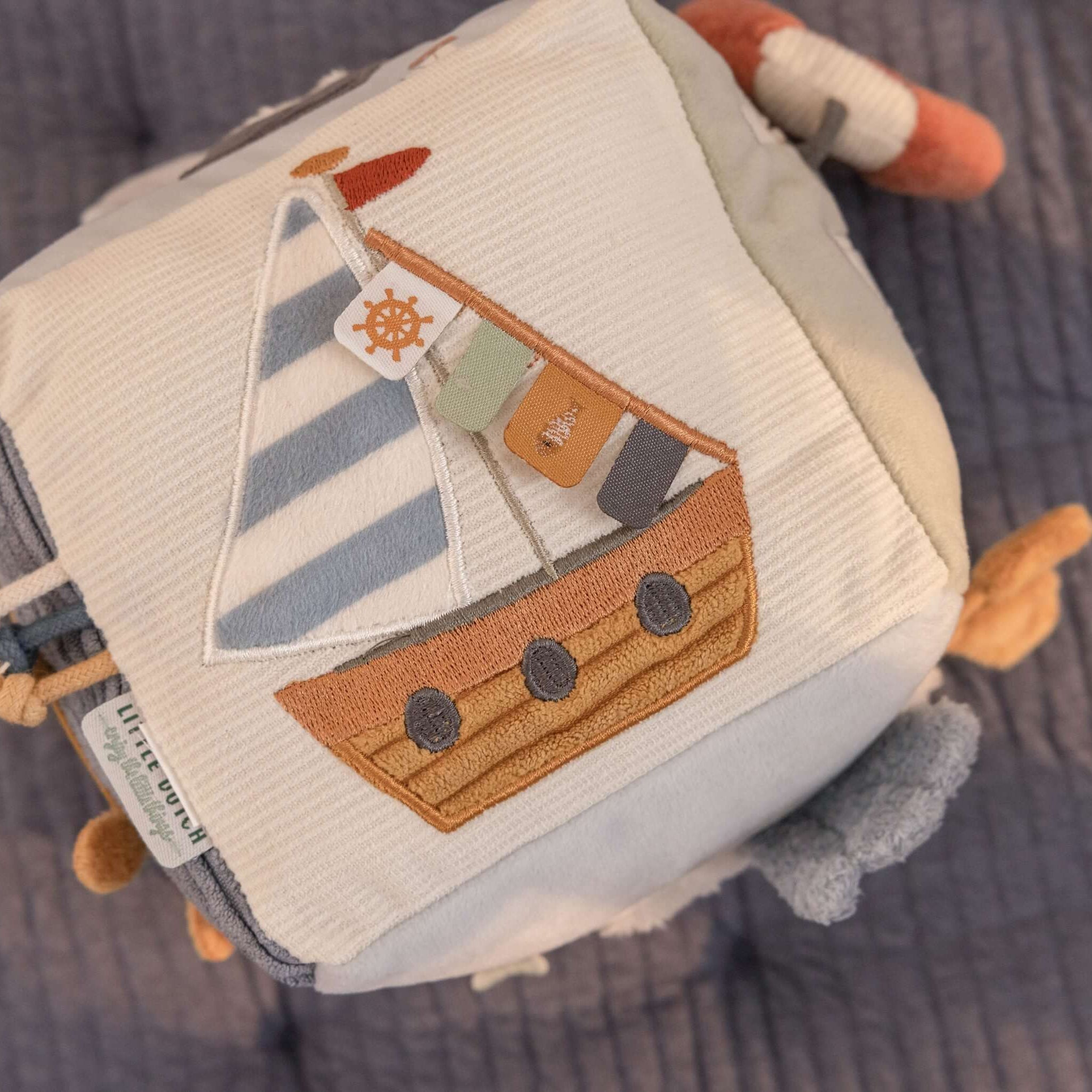 Cubo de atividades fofinho "Sailors Bay" | Little Dutch Little Dutch Mini-Me - Baby & Kids Store