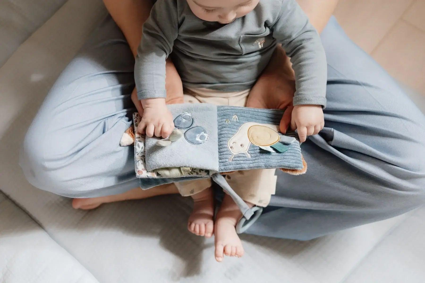 Livro pequeno de atividades bebé Forest Friends - Little Dutch - Mini-Me - Baby & Kids Store